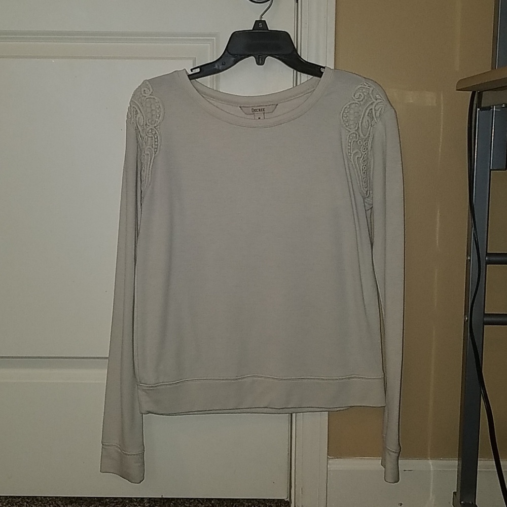 Long sleeve shirt